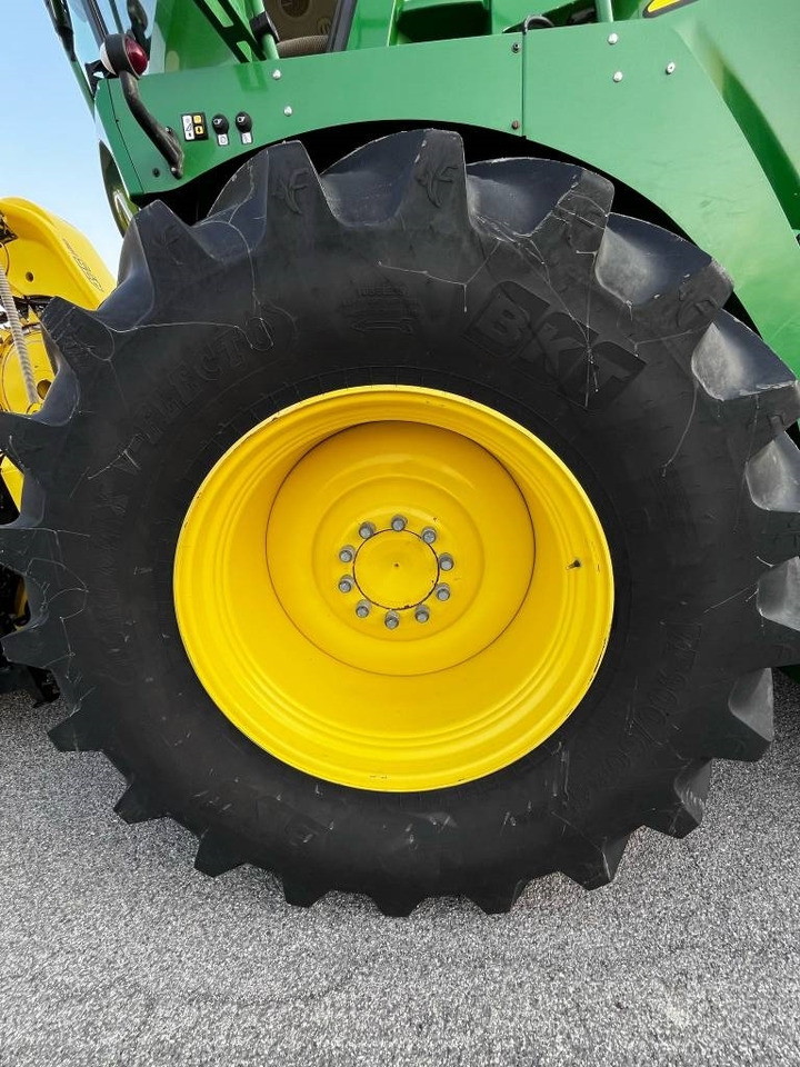 John Deere 8800 - Feldhäcksler: das Bild 5 John Deere 8800 - Feldhäcksler: das Bild 5