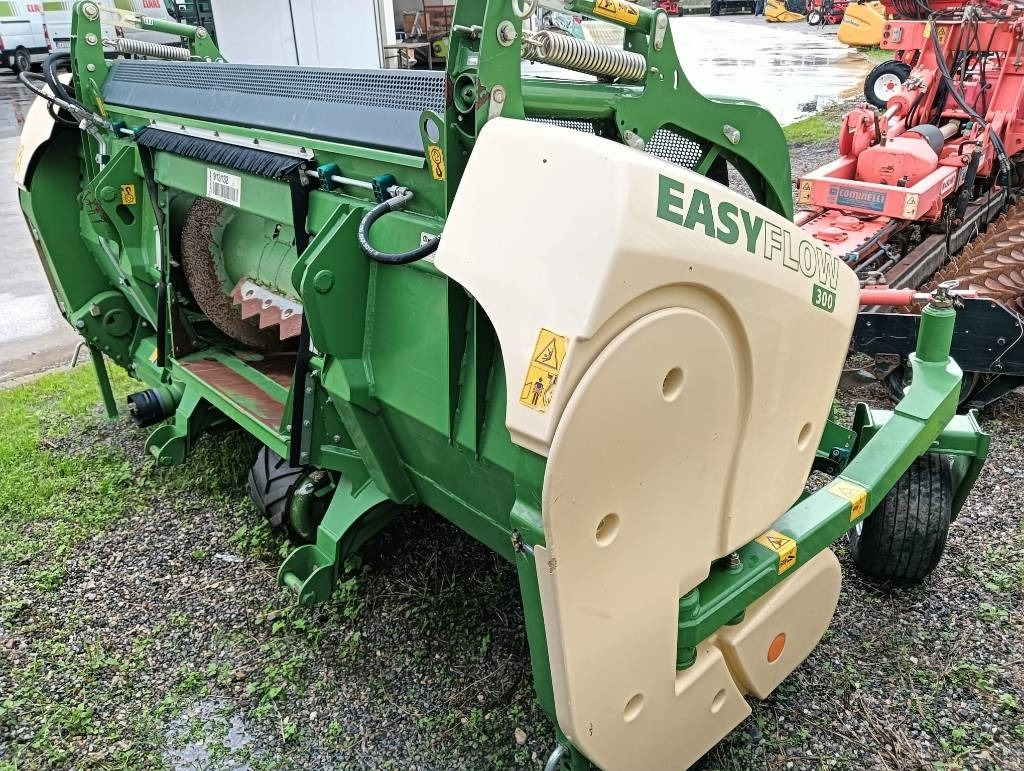 Krone Easy Flow 300 - Ernteforsatz für Häcksler: das Bild 2 Krone Easy Flow 300 - Ernteforsatz für Häcksler: das Bild 2