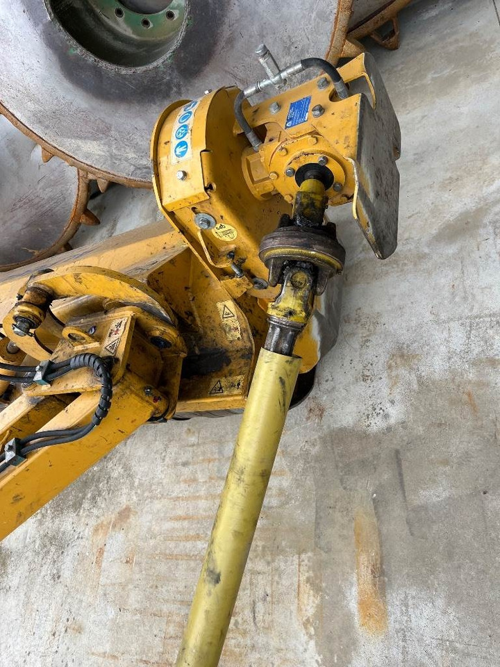 Alpego TL33 200 - Landmaschine: das Bild 2 Alpego TL33 200 - Landmaschine: das Bild 2