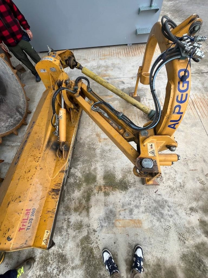 Alpego TL33 200 - Landmaschine: das Bild 5 Alpego TL33 200 - Landmaschine: das Bild 5