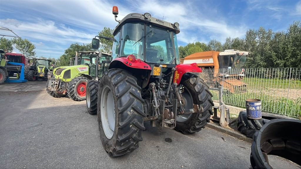 Massey Ferguson 5470 - Traktor: das Bild 4 Massey Ferguson 5470 - Traktor: das Bild 4