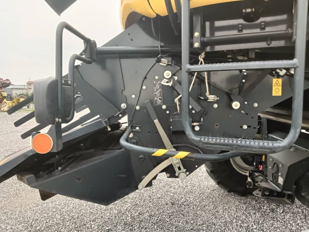 Mähdrescher New Holland CR 7.90: das Bild 22