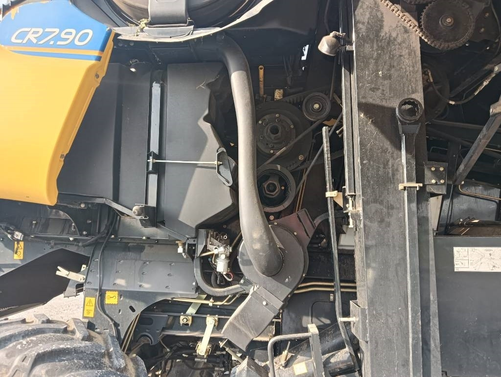 Mähdrescher New Holland CR 7.90: das Bild 6