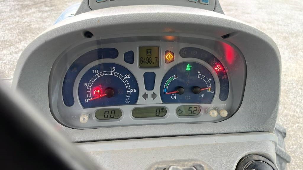 New Holland T 7.200 - Traktor: das Bild 4 New Holland T 7.200 - Traktor: das Bild 4