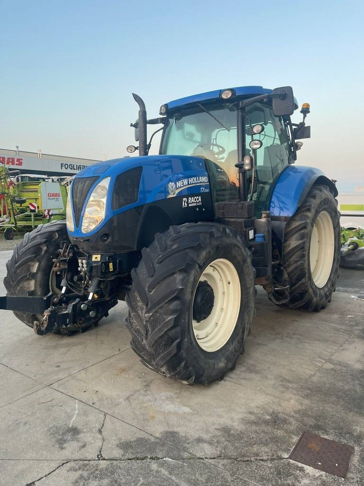 New Holland T 7.200 - Traktor: das Bild 2 New Holland T 7.200 - Traktor: das Bild 2