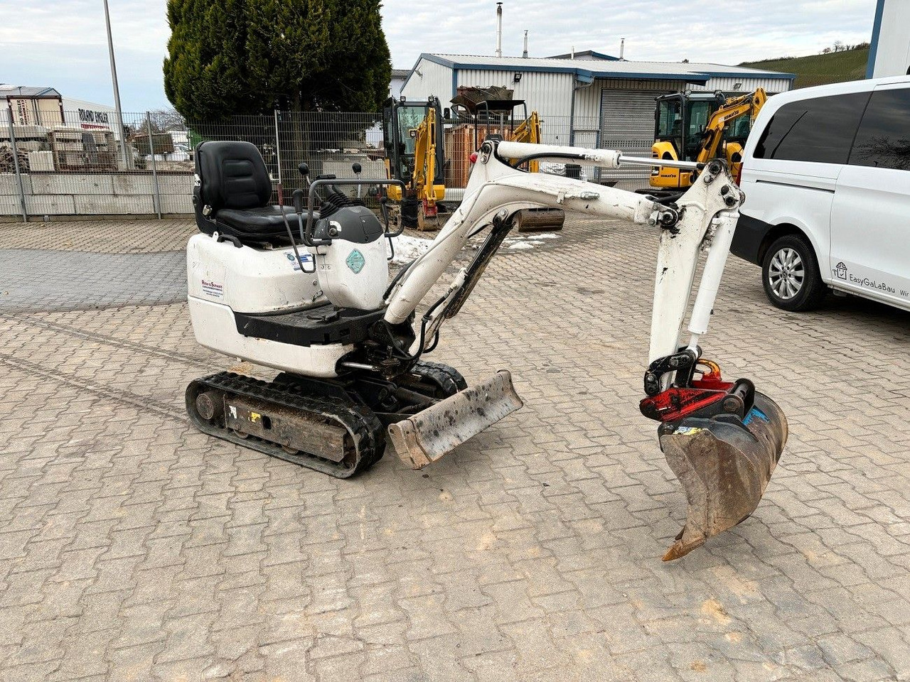 Komatsu PC09-1 - Minibagger: das Bild 2 Komatsu PC09-1 - Minibagger: das Bild 2