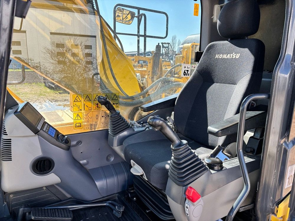 Komatsu PC210LC-11 - Kettenbagger: das Bild 4 Komatsu PC210LC-11 - Kettenbagger: das Bild 4