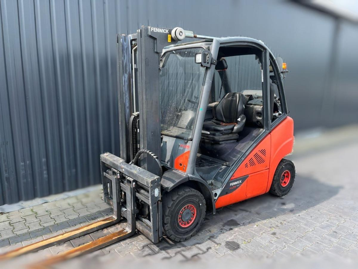 Fenwick H25T-02 - Treibgasstapler: das Bild 1 Fenwick H25T-02 - Treibgasstapler: das Bild 1