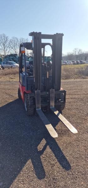 Manitou MI25 fenwick - Treibgasstapler: das Bild 2 Manitou MI25 fenwick - Treibgasstapler: das Bild 2