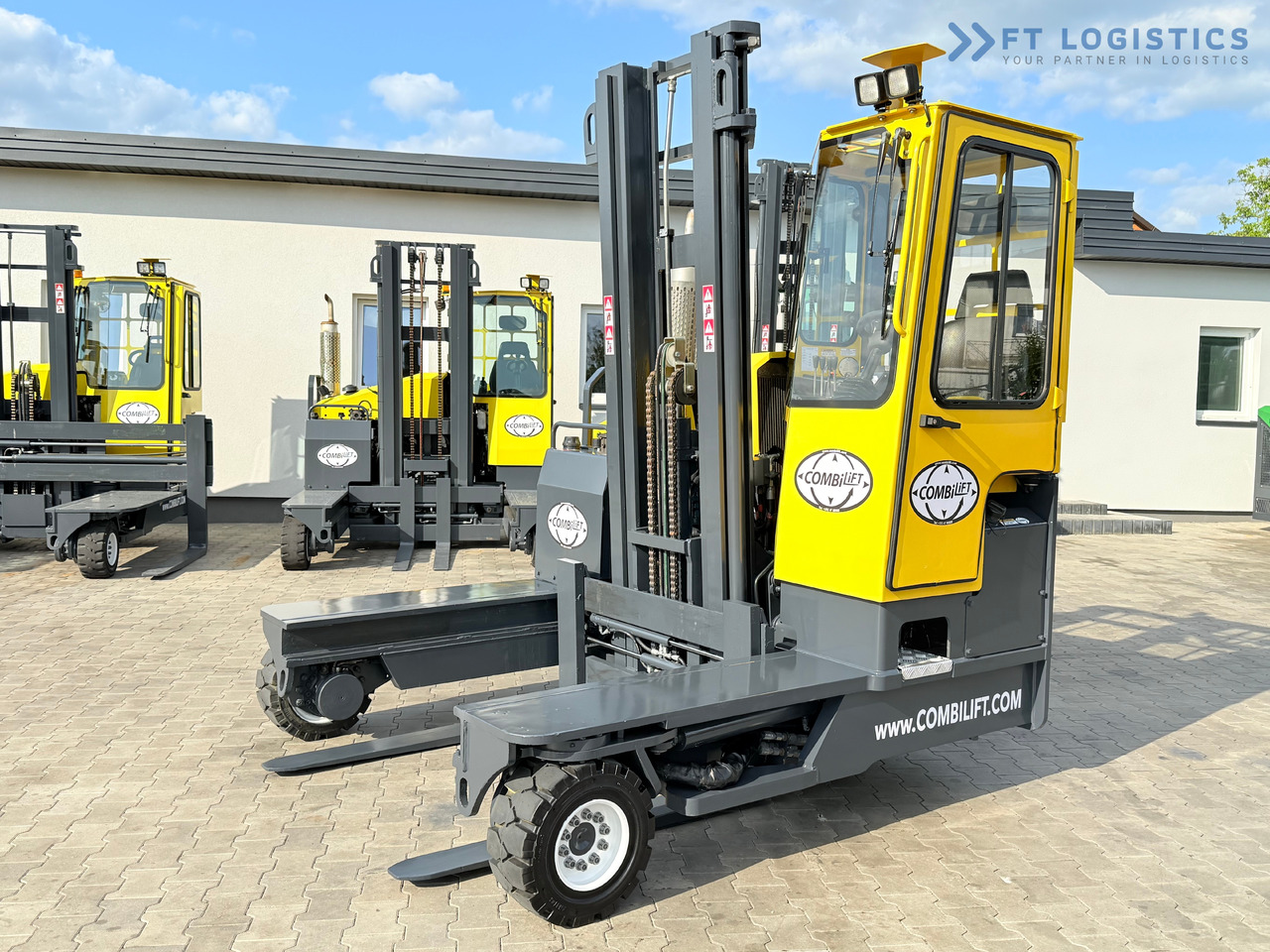COMBILIFT C4000 / DIESEL / DUPLEX - 4100MM / FORK POSITIONER / ONLY 2951 MTH / LIKE NEW - Vierwegstapler: das Bild 1 COMBILIFT C4000 / DIESEL / DUPLEX - 4100MM / FORK POSITIONER / ONLY 2951 MTH / LIKE NEW - Vierwegstapler: das Bild 1