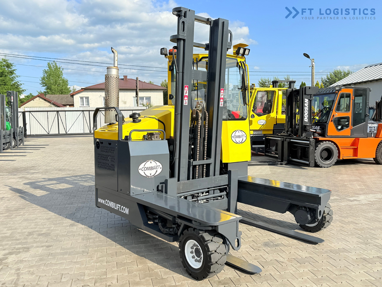 COMBILIFT C4000 / DIESEL / DUPLEX - 4100MM / FORK POSITIONER / ONLY 2951 MTH / LIKE NEW - Vierwegstapler: das Bild 5 COMBILIFT C4000 / DIESEL / DUPLEX - 4100MM / FORK POSITIONER / ONLY 2951 MTH / LIKE NEW - Vierwegstapler: das Bild 5