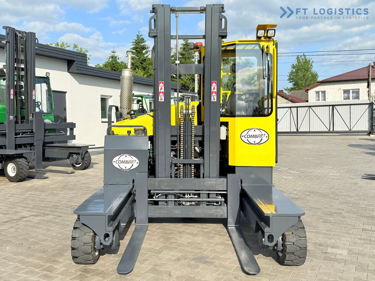 COMBILIFT C4000 / DIESEL / DUPLEX - 4100MM / FORK POSITIONER / ONLY 2951 MTH / LIKE NEW - Vierwegstapler: das Bild 4 COMBILIFT C4000 / DIESEL / DUPLEX - 4100MM / FORK POSITIONER / ONLY 2951 MTH / LIKE NEW - Vierwegstapler: das Bild 4