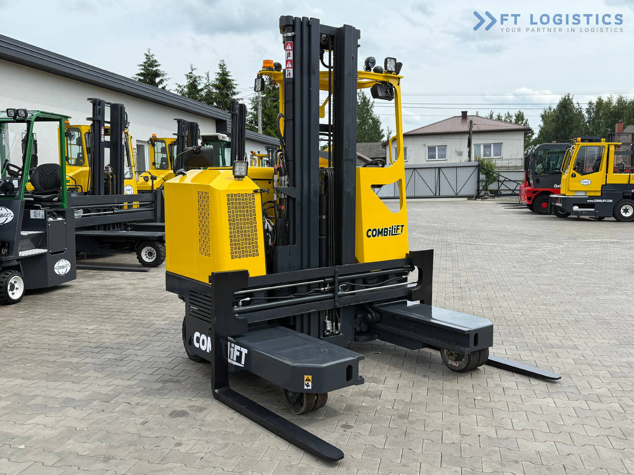 COMBILIFT MR / ELECTRIC / TRIPLEX – 6000MM / FULL FREE LIFT / WIDE POSITIONER / FORK SIDESHIFT / ONLY 1400 HOURS / LIKE NEW - Vierwegstapler: das Bild 4 COMBILIFT MR / ELECTRIC / TRIPLEX – 6000MM / FULL FREE LIFT / WIDE POSITIONER / FORK SIDESHIFT / ONLY 1400 HOURS / LIKE NEW - Vierwegstapler: das Bild 4
