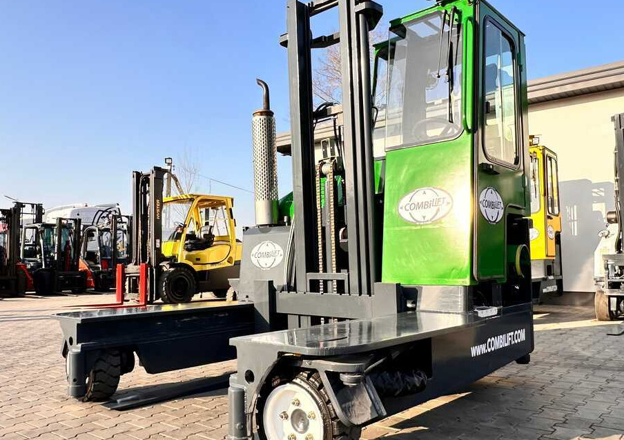 Combilift C3000 / DUPLEX / 4100MM / LPG / FREE LIFT / LIKE NEW - Vierwegstapler: das Bild 5 Combilift C3000 / DUPLEX / 4100MM / LPG / FREE LIFT / LIKE NEW - Vierwegstapler: das Bild 5