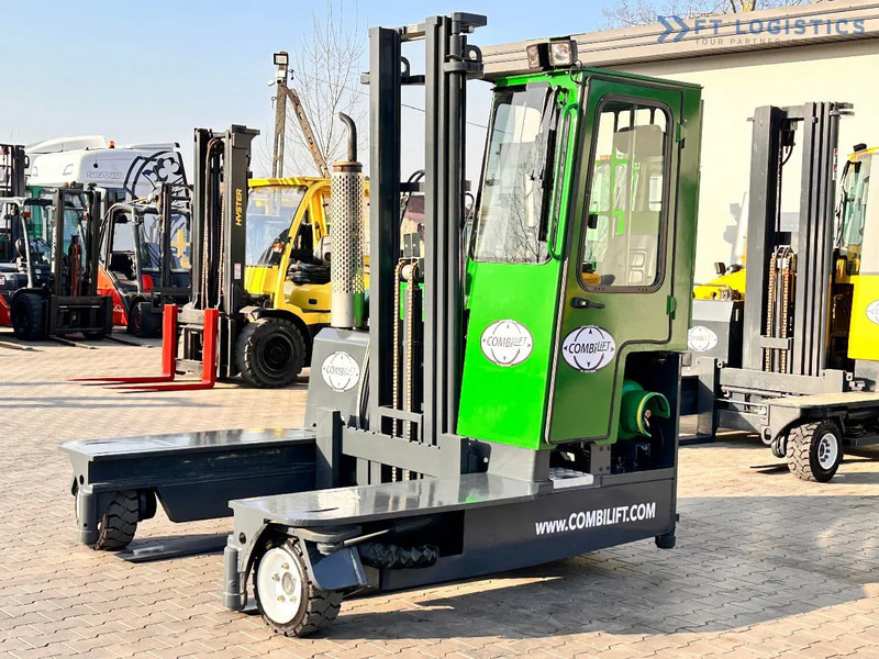 Combilift C3000 / DUPLEX / 4100MM / LPG / FREE LIFT / Like New C3000 / DUPLEX / 4100MM / LPG / FREE LIFT / Like New - Vierwegstapler: das Bild 1 Combilift C3000 / DUPLEX / 4100MM / LPG / FREE LIFT / Like New C3000 / DUPLEX / 4100MM / LPG / FREE LIFT / Like New - Vierwegstapler: das Bild 1