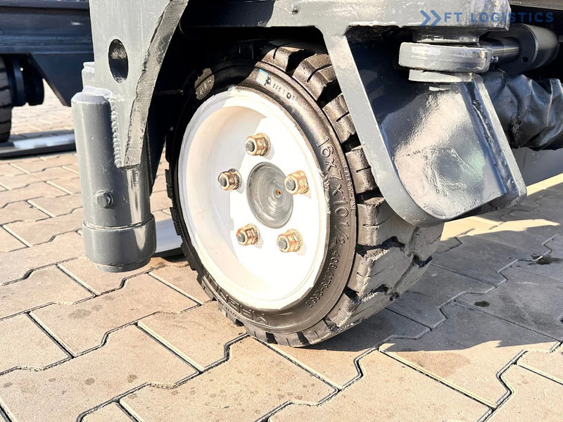 Combilift C3000 / DUPLEX / 4100MM / LPG / FREE LIFT / Like New C3000 / DUPLEX / 4100MM / LPG / FREE LIFT / Like New - Vierwegstapler: das Bild 4 Combilift C3000 / DUPLEX / 4100MM / LPG / FREE LIFT / Like New C3000 / DUPLEX / 4100MM / LPG / FREE LIFT / Like New - Vierwegstapler: das Bild 4