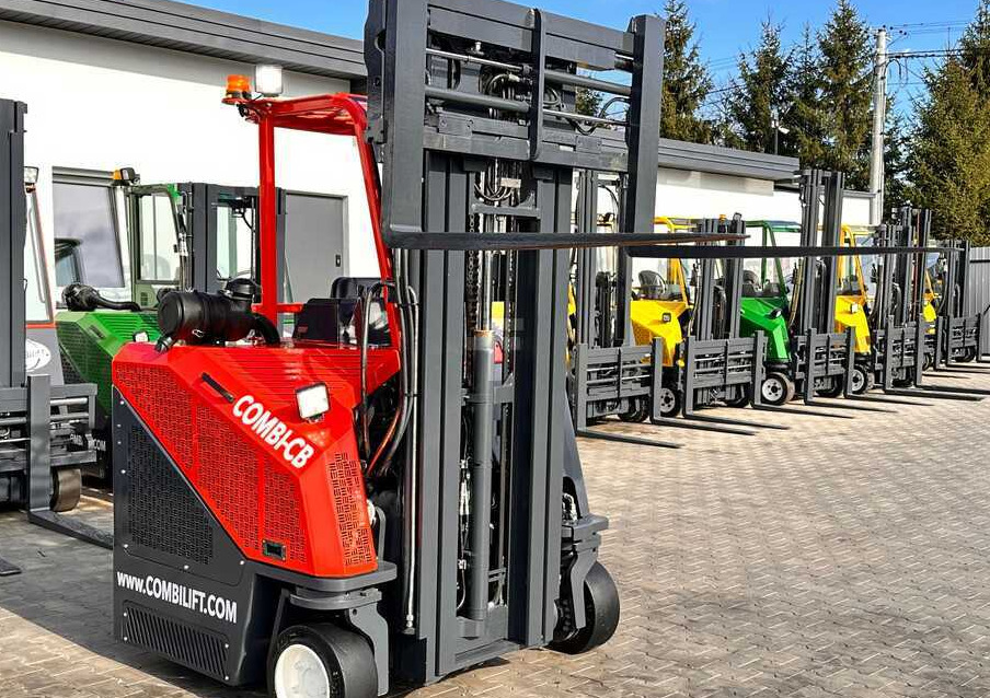 Combilift C3000CB / LPG / TRIPLEX / 5500MM / FREE LIFT / SIDE SHIFT + FORK POSITIONER / LIKE NEW - Vierwegstapler: das Bild 3 Combilift C3000CB / LPG / TRIPLEX / 5500MM / FREE LIFT / SIDE SHIFT + FORK POSITIONER / LIKE NEW - Vierwegstapler: das Bild 3
