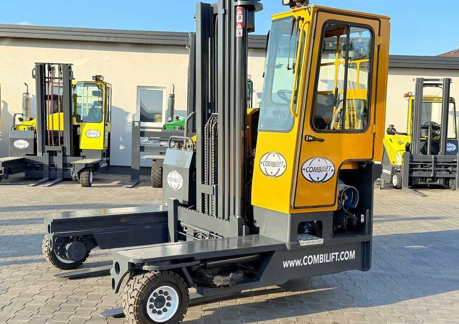 Combilift C4000 / GAS / TRIPLEX – 5600MM / FREE LIFT / FORK SIDESHIFT / LIKE NEW - Vierwegstapler: das Bild 4 Combilift C4000 / GAS / TRIPLEX – 5600MM / FREE LIFT / FORK SIDESHIFT / LIKE NEW - Vierwegstapler: das Bild 4