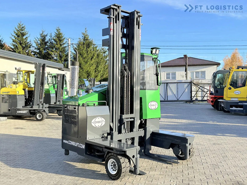 Combilift C4000 / GAS / TRIPLEX - 6900MM / FREE-LIFT / FULL CABIN C4000 / GAS / TRIPLEX - 6900MM / FREE-LIFT / FULL CABIN - Vierwegstapler: das Bild 4 Combilift C4000 / GAS / TRIPLEX - 6900MM / FREE-LIFT / FULL CABIN C4000 / GAS / TRIPLEX - 6900MM / FREE-LIFT / FULL CABIN - Vierwegstapler: das Bild 4