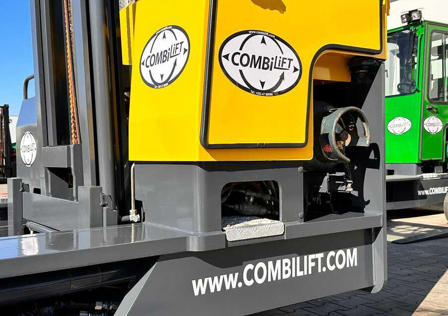 Combilift C4000 / LPG / DUPLEX / 4100MM / WEIGHT / FORK SIDE SHIFT / LIKE NEW - Vierwegstapler: das Bild 3 Combilift C4000 / LPG / DUPLEX / 4100MM / WEIGHT / FORK SIDE SHIFT / LIKE NEW - Vierwegstapler: das Bild 3