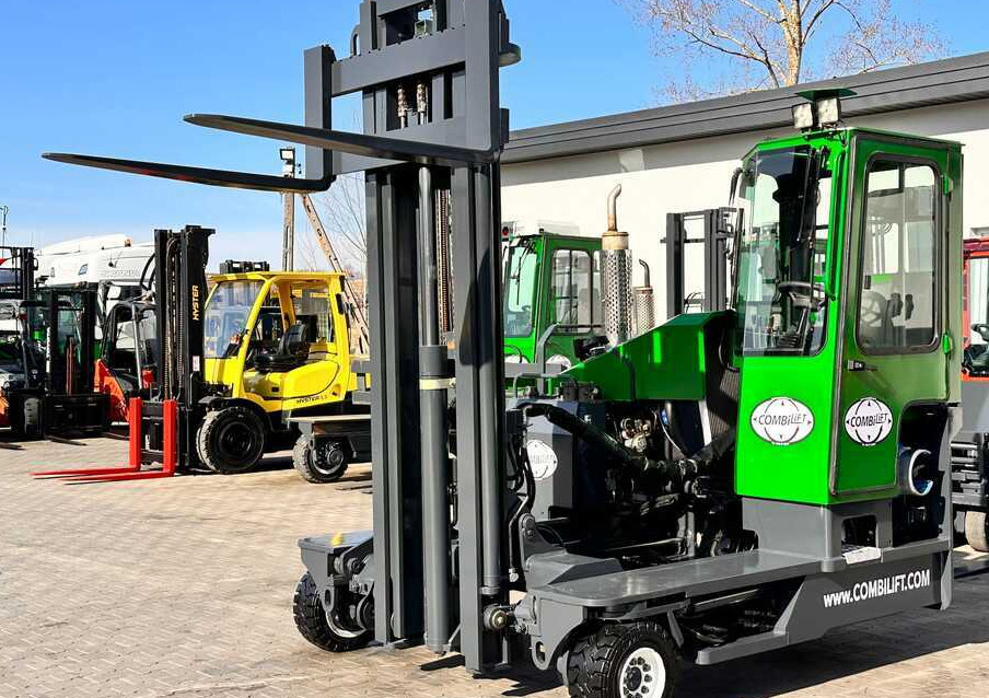 Combilift C4000 / LPG / DUPLEX / 4500MM / FREE LIFT / LIKE NEW - Vierwegstapler: das Bild 1 Combilift C4000 / LPG / DUPLEX / 4500MM / FREE LIFT / LIKE NEW - Vierwegstapler: das Bild 1