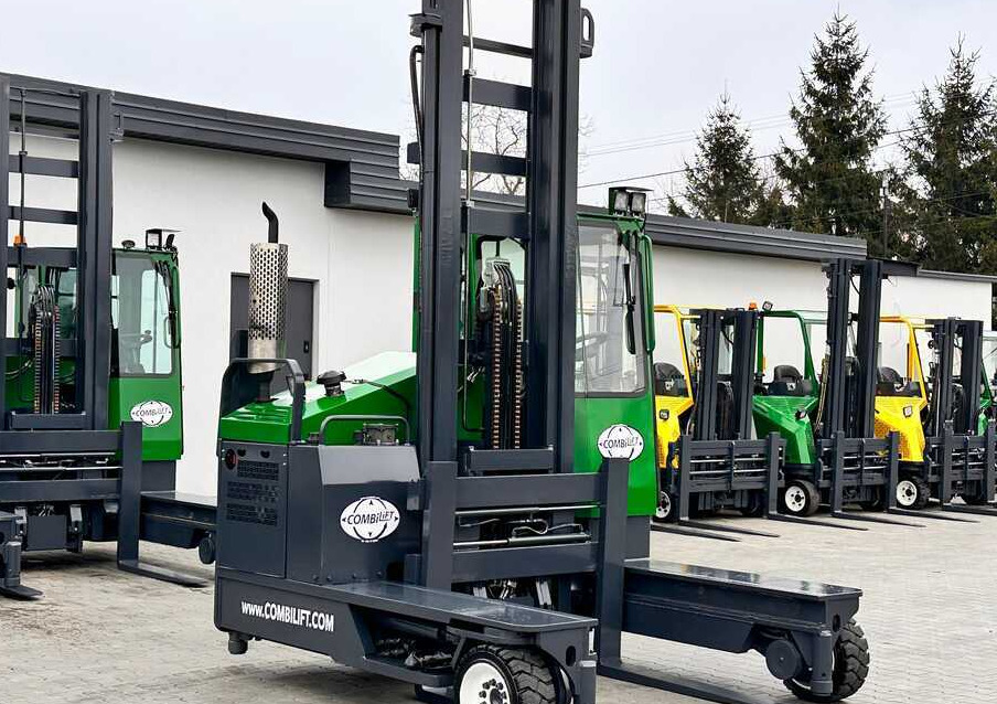Combilift C4000 / LPG / DUPLEX / LIFTING HEIGHT 550CM / FREE LIFT / LIKE NEW - Vierwegstapler: das Bild 4 Combilift C4000 / LPG / DUPLEX / LIFTING HEIGHT 550CM / FREE LIFT / LIKE NEW - Vierwegstapler: das Bild 4