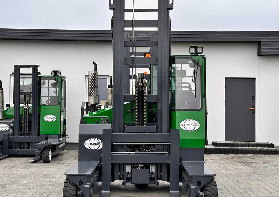 Combilift C4000 / LPG / DUPLEX / LIFTING HEIGHT 550CM / FREE LIFT / LIKE NEW - Vierwegstapler: das Bild 3 Combilift C4000 / LPG / DUPLEX / LIFTING HEIGHT 550CM / FREE LIFT / LIKE NEW - Vierwegstapler: das Bild 3