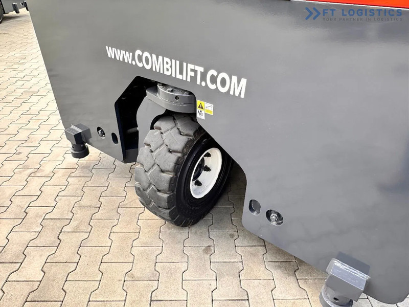 Vierwegstapler Combilift C4000 / TRIPLEX / 9300MM / FREE LIFT / POSITIONER / LPG / CABIN C4000 / TRIPLEX / 9300MM / FREE LIFT / POSITIONER / LPG / CABIN: das Bild 10 Vierwegstapler Combilift C4000 / TRIPLEX / 9300MM / FREE LIFT / POSITIONER / LPG / CABIN C4000 / TRIPLEX / 9300MM / FREE LIFT / POSITIONER / LPG / CABIN: das Bild 10