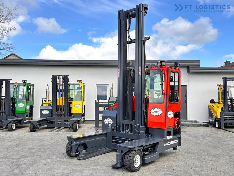Vierwegstapler Combilift C4000 / TRIPLEX / 9300MM / FREE LIFT / POSITIONER / LPG / CABIN C4000 / TRIPLEX / 9300MM / FREE LIFT / POSITIONER / LPG / CABIN: das Bild 5 Vierwegstapler Combilift C4000 / TRIPLEX / 9300MM / FREE LIFT / POSITIONER / LPG / CABIN C4000 / TRIPLEX / 9300MM / FREE LIFT / POSITIONER / LPG / CABIN: das Bild 5