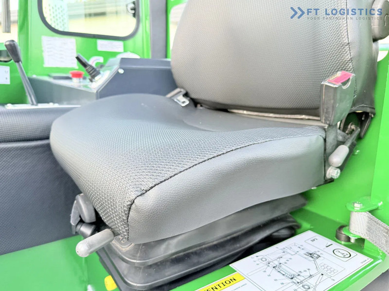 Vierwegstapler Combilift C4500 / DIESEL / DUPLEX 4000MM / WIDE FORK POSITIONER / HEATING / FULL CABIN / EXCELLENT CONDITION / A wide range of four-way an: das Bild 13 Vierwegstapler Combilift C4500 / DIESEL / DUPLEX 4000MM / WIDE FORK POSITIONER / HEATING / FULL CABIN / EXCELLENT CONDITION / A wide range of four-way an: das Bild 13