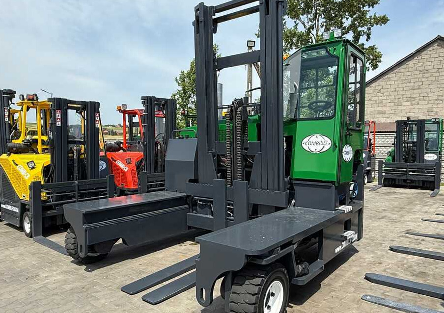 Combilift C8000 / GAS / DUPLEX / 2019 / FORK POSITIONER / NEW TIRES / LIKE-NEW - Vierwegstapler: das Bild 1 Combilift C8000 / GAS / DUPLEX / 2019 / FORK POSITIONER / NEW TIRES / LIKE-NEW - Vierwegstapler: das Bild 1