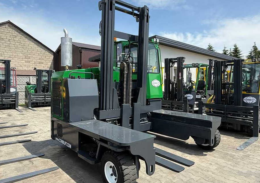 Combilift C8000 / GAS / DUPLEX / 2019 / FORK POSITIONER / NEW TIRES / LIKE-NEW - Vierwegstapler: das Bild 2 Combilift C8000 / GAS / DUPLEX / 2019 / FORK POSITIONER / NEW TIRES / LIKE-NEW - Vierwegstapler: das Bild 2