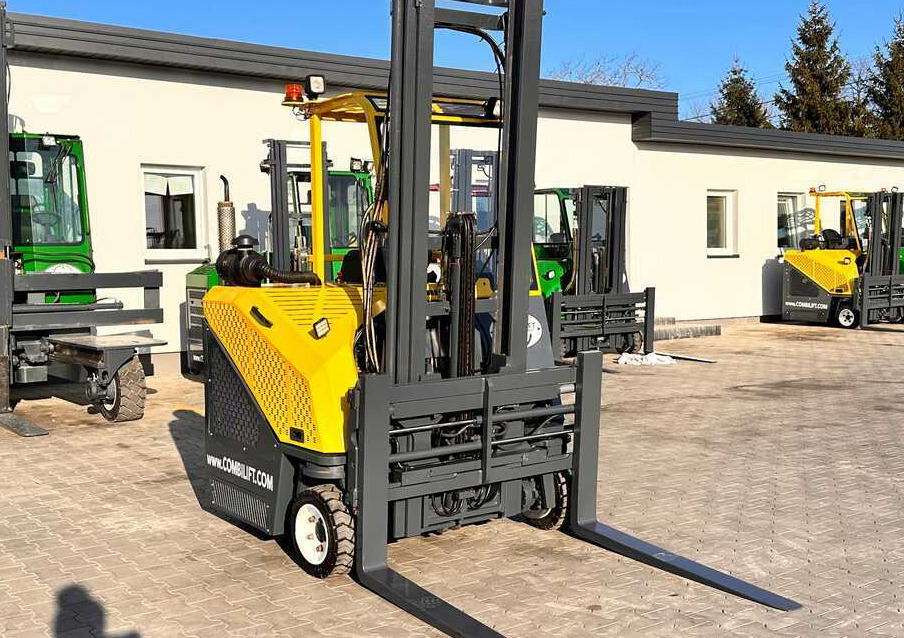Combilift CB3000 / LPG / DUPLEX / 4000MM / FREE LIFT / NEW BAND TIRES / LIKE NEW - Vierwegstapler: das Bild 5 Combilift CB3000 / LPG / DUPLEX / 4000MM / FREE LIFT / NEW BAND TIRES / LIKE NEW - Vierwegstapler: das Bild 5