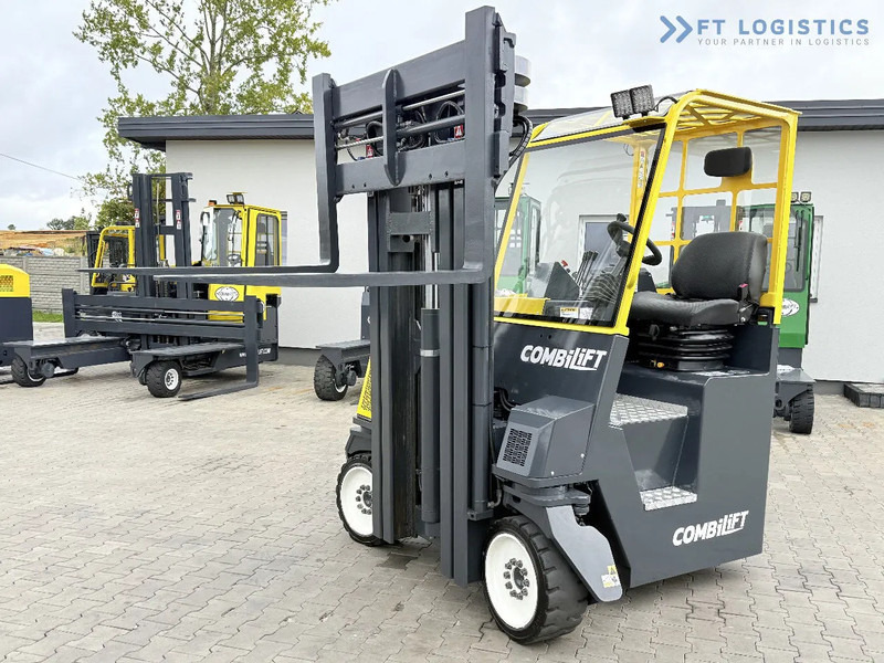 Combilift CB4000 / GAS / TRIPLEX 5200MM / FREE LIFT / FORK POSITIONER / SIDE SHIFT / EXCELLENT CONDITION / Wide range of four-way and side – Leasing Combilift CB4000 / GAS / TRIPLEX 5200MM / FREE LIFT / FORK POSITIONER / SIDE SHIFT / EXCELLENT CONDITION / Wide range of four-way and side: das Bild 20 Combilift CB4000 / GAS / TRIPLEX 5200MM / FREE LIFT / FORK POSITIONER / SIDE SHIFT / EXCELLENT CONDITION / Wide range of four-way and side – Leasing Combilift CB4000 / GAS / TRIPLEX 5200MM / FREE LIFT / FORK POSITIONER / SIDE SHIFT / EXCELLENT CONDITION / Wide range of four-way and side: das Bild 20