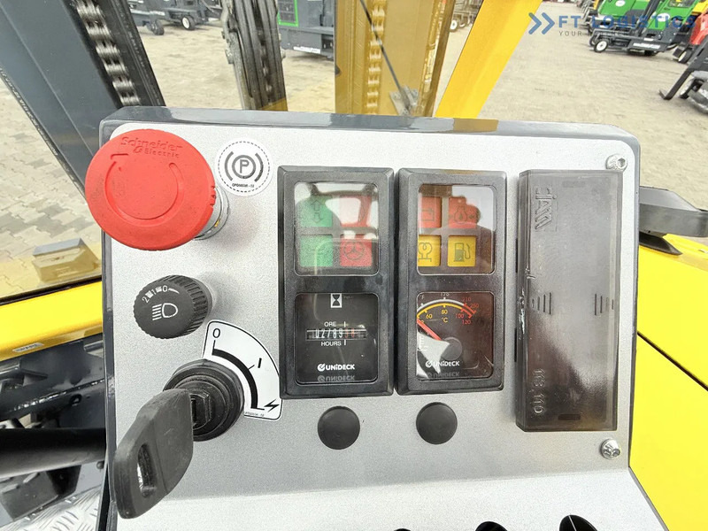 Combilift CB4000 / GAS / TRIPLEX 5200MM / FREE LIFT / FORK POSITIONER / SIDE SHIFT / EXCELLENT CONDITION / Wide range of four-way and side – Leasing Combilift CB4000 / GAS / TRIPLEX 5200MM / FREE LIFT / FORK POSITIONER / SIDE SHIFT / EXCELLENT CONDITION / Wide range of four-way and side: das Bild 17 Combilift CB4000 / GAS / TRIPLEX 5200MM / FREE LIFT / FORK POSITIONER / SIDE SHIFT / EXCELLENT CONDITION / Wide range of four-way and side – Leasing Combilift CB4000 / GAS / TRIPLEX 5200MM / FREE LIFT / FORK POSITIONER / SIDE SHIFT / EXCELLENT CONDITION / Wide range of four-way and side: das Bild 17