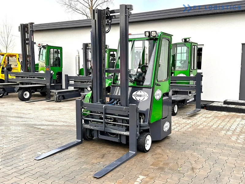 Combilift Combilift C3000CB - DUPLEX 4000mm - Year 2015 - / CABIN - HEATING / ONLY 6546 MTH / EXCELLENT CONDITION / LIKE NEW! Combilift C3 - Vierwegstapler: das Bild 2 Combilift Combilift C3000CB - DUPLEX 4000mm - Year 2015 - / CABIN - HEATING / ONLY 6546 MTH / EXCELLENT CONDITION / LIKE NEW! Combilift C3 - Vierwegstapler: das Bild 2
