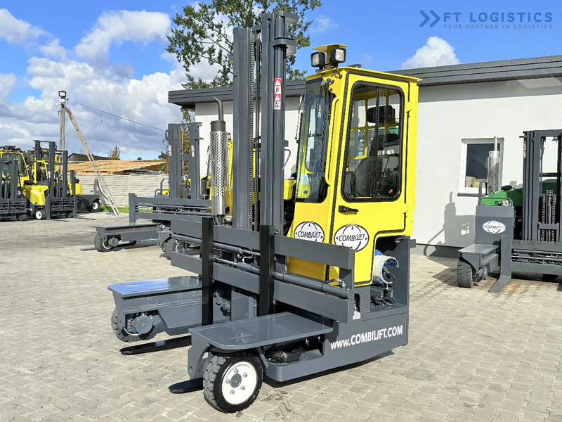 Combilift FOUR-WAY / MULTI-DIRECTIONAL FORKLIFT / ONLY 491 HOURS / C2500 / GAS / DUPLEX 4600MM / SHORT – ONLY 1900MM / WIDTH 2700MM WITH F - Vierwegstapler: das Bild 3 Combilift FOUR-WAY / MULTI-DIRECTIONAL FORKLIFT / ONLY 491 HOURS / C2500 / GAS / DUPLEX 4600MM / SHORT – ONLY 1900MM / WIDTH 2700MM WITH F - Vierwegstapler: das Bild 3