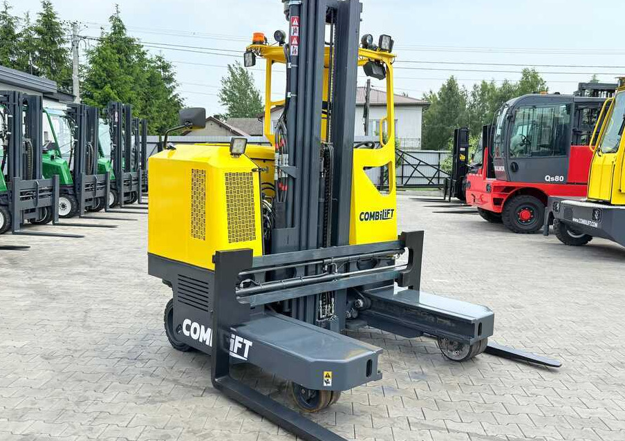Combilift MR / ELECTRIC / TRIPLEX – 6000MM / FULL FREE LIFT / WIDE POSITIONER / FORK SIDESHIFT / ONLY 1400 HOURS / LIKE NEW - Vierwegstapler: das Bild 5 Combilift MR / ELECTRIC / TRIPLEX – 6000MM / FULL FREE LIFT / WIDE POSITIONER / FORK SIDESHIFT / ONLY 1400 HOURS / LIKE NEW - Vierwegstapler: das Bild 5