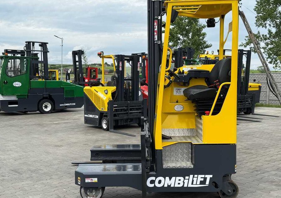 Combilift MR / ELECTRIC / TRIPLEX – 6000MM / FULL FREE LIFT / WIDE POSITIONER / FORK SIDESHIFT / ONLY 1400 HOURS / LIKE NEW - Vierwegstapler: das Bild 2 Combilift MR / ELECTRIC / TRIPLEX – 6000MM / FULL FREE LIFT / WIDE POSITIONER / FORK SIDESHIFT / ONLY 1400 HOURS / LIKE NEW - Vierwegstapler: das Bild 2
