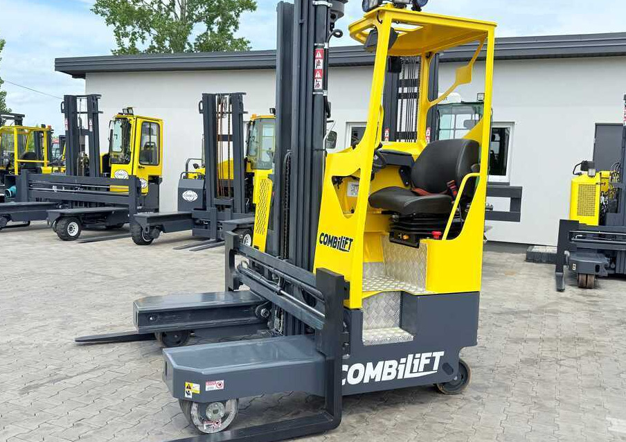 Combilift MR / ELECTRIC / TRIPLEX – 6000MM / FULL FREE LIFT / WIDE POSITIONER / FORK SIDESHIFT / ONLY 1400 HOURS / LIKE NEW - Vierwegstapler: das Bild 3 Combilift MR / ELECTRIC / TRIPLEX – 6000MM / FULL FREE LIFT / WIDE POSITIONER / FORK SIDESHIFT / ONLY 1400 HOURS / LIKE NEW - Vierwegstapler: das Bild 3