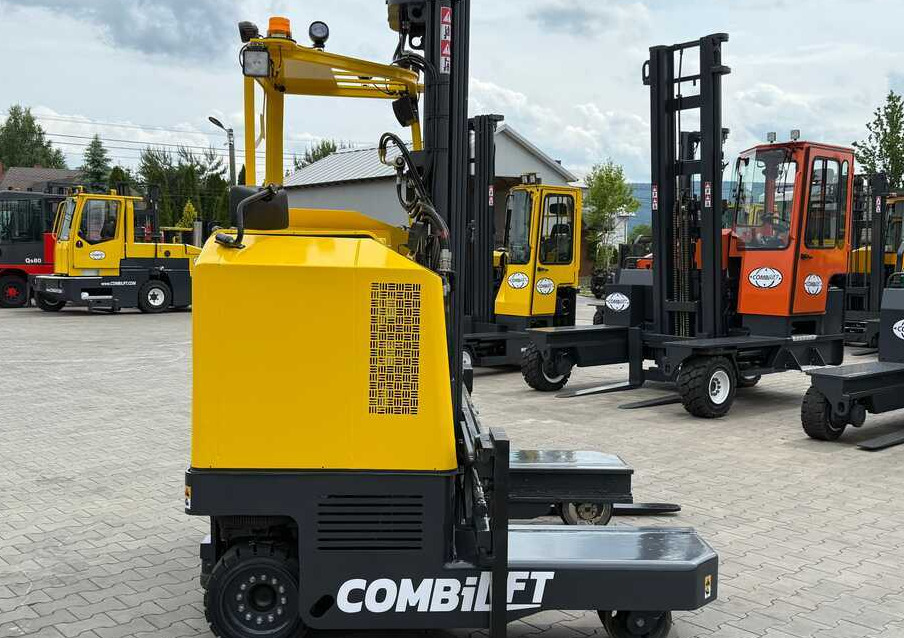 Combilift MR / ELECTRIC / TRIPLEX – 6000MM / FULL FREE LIFT / WIDE POSITIONER / FORK SIDESHIFT / ONLY 1400 HOURS / LIKE NEW - Vierwegstapler: das Bild 4 Combilift MR / ELECTRIC / TRIPLEX – 6000MM / FULL FREE LIFT / WIDE POSITIONER / FORK SIDESHIFT / ONLY 1400 HOURS / LIKE NEW - Vierwegstapler: das Bild 4