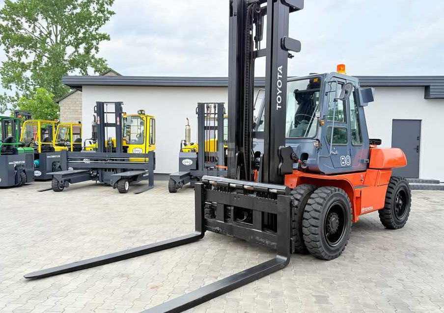 Toyota 60-5FD80 / DIESEL / DUPLEX - 4500MM / NEW TYRES / HEATED CABIN / 8 TON / UDT / EXCELLENT CONDITION - Dieselstapler: das Bild 2 Toyota 60-5FD80 / DIESEL / DUPLEX - 4500MM / NEW TYRES / HEATED CABIN / 8 TON / UDT / EXCELLENT CONDITION - Dieselstapler: das Bild 2