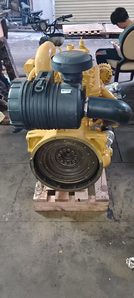 CATERPILLAR 3054C - Motor und Teile für Bagger: das Bild 4 CATERPILLAR 3054C - Motor und Teile für Bagger: das Bild 4