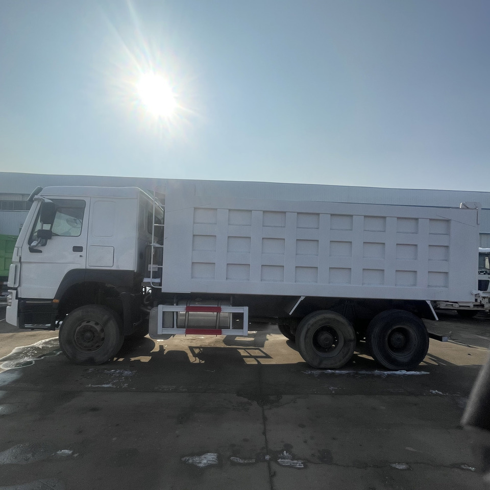 HOWO 6*4 DUMP TRUCK - Kipper: das Bild 2 HOWO 6*4 DUMP TRUCK - Kipper: das Bild 2