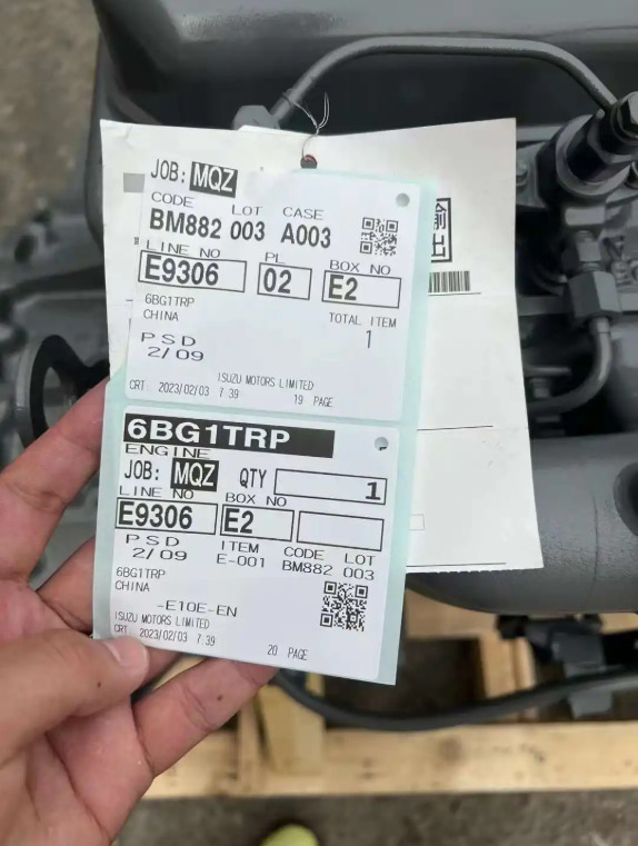 ISUZU 6BG1 - Motor: das Bild 2 ISUZU 6BG1 - Motor: das Bild 2