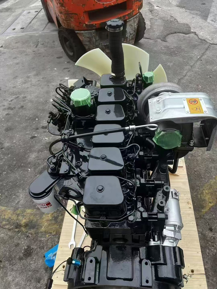 KOMATSU 6D102E - Motor für Bagger: das Bild 1 KOMATSU 6D102E - Motor für Bagger: das Bild 1