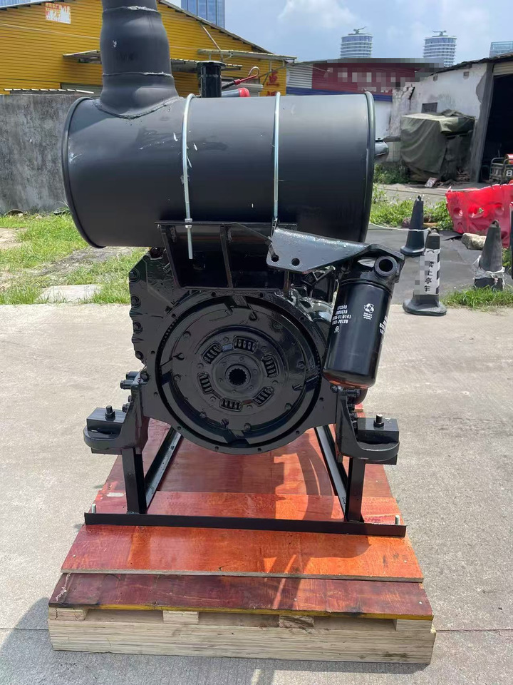 KOMATSU 6D107E-1 - Motor für Bagger: das Bild 3 KOMATSU 6D107E-1 - Motor für Bagger: das Bild 3