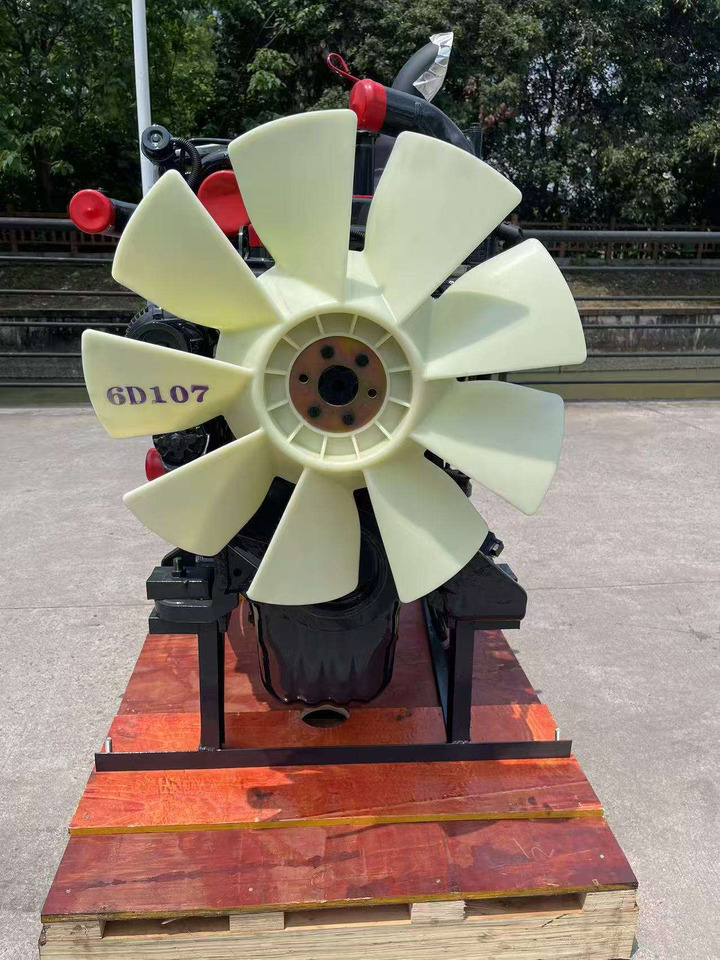 KOMATSU 6D107E-1 - Motor für Bagger: das Bild 4 KOMATSU 6D107E-1 - Motor für Bagger: das Bild 4