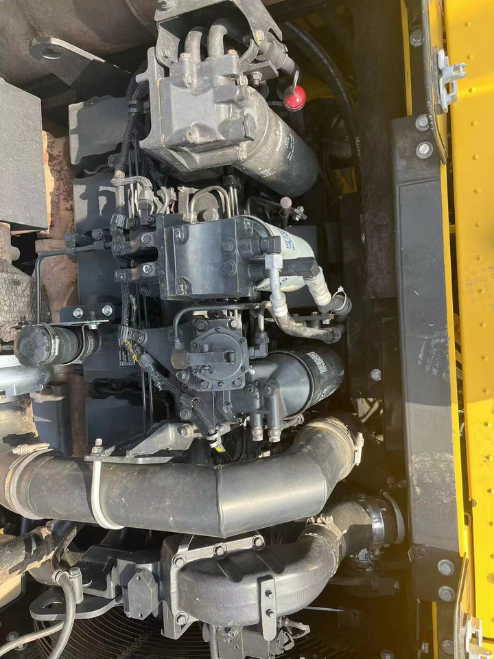 KOMATSU 6D125E - Motor für Bagger: das Bild 3 KOMATSU 6D125E - Motor für Bagger: das Bild 3