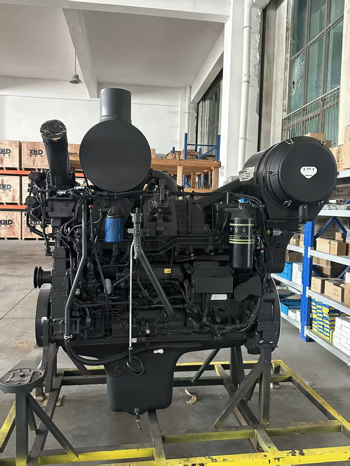 KOMATSU 6D140E-5 - Motor für Bagger: das Bild 2 KOMATSU 6D140E-5 - Motor für Bagger: das Bild 2